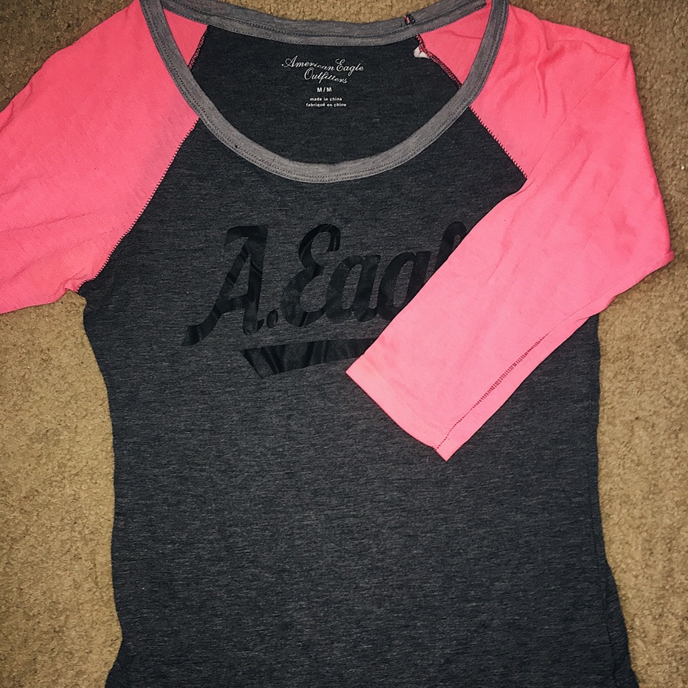 American Eagle quarter sleeve T-shirt